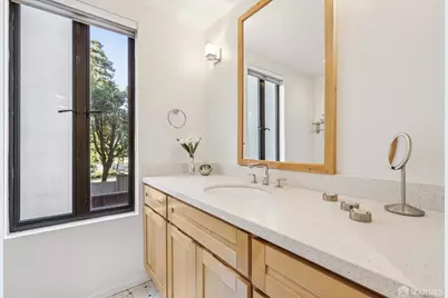 156 Lombard Street #37, San Francisco, CA 94111 - Photo 25