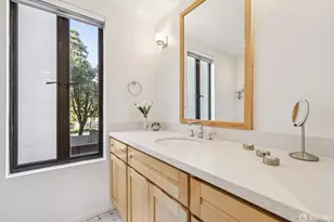 156 Lombard St, San Francisco, CA 94111 - Photo 25