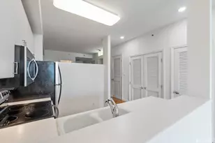 220 Lombard St, San Francisco, CA 94111 - Photo 15