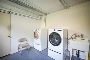 1025 Lombard St, San Francisco, CA 94109 - Photo 29