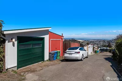 255 Staples Avenue, San Francisco, CA 94112 - Photo 33