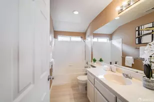 15490 Goldeneye Ct, San Leandro, CA 94579 - Photo 17