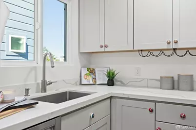 3380 20th Street #402, San Francisco, CA 94110 - Photo 9