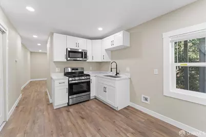 6180 Oakdale Avenue, Oakland, CA 94605 - Photo 11