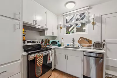 131 Russia Avenue, San Francisco, CA 94112 - Photo 11