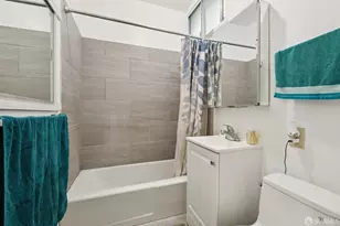 1017 Hyde St, San Francisco, CA 94109 - Photo 25