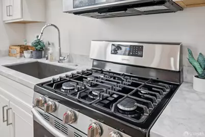 592 Chestnut Street, San Francisco, CA 94133 - Photo 7