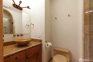 8727 Skyline Blvd, Oakland, CA 94611 - Photo 43