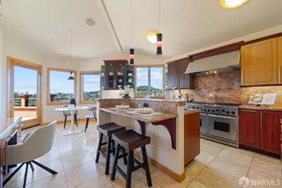 8727 Skyline Boulevard, Oakland, CA 94611 - Photo 11