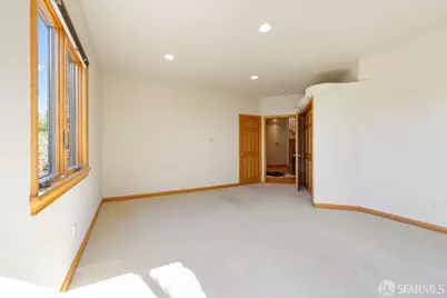 8727 Skyline Boulevard, Oakland, CA 94611 - Photo 39