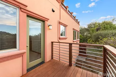 8727 Skyline Boulevard, Oakland, CA 94611 - Photo 35