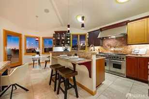 8727 Skyline Blvd, Oakland, CA 94611 - Photo 21