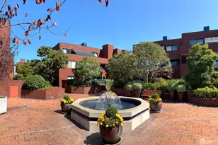 640 Davis St, San Francisco, CA 94111 - Photo 29