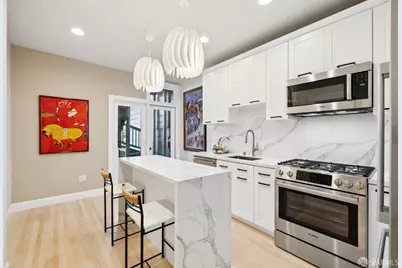 379 Douglass Street, San Francisco, CA 94114 - Photo 13