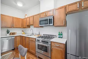 479 Greenwich St, San Francisco, CA 94133 - Photo 5