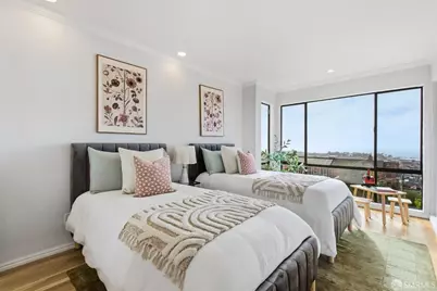 1095 Pacheco Street, San Francisco, CA 94116 - Photo 31
