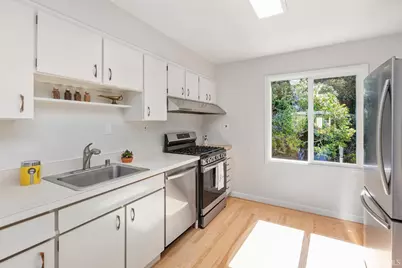 136 Dellbrook Avenue, San Francisco, CA 94131 - Photo 9