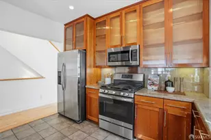 35 Glen Ct, San Francisco, CA 94112 - Photo 17