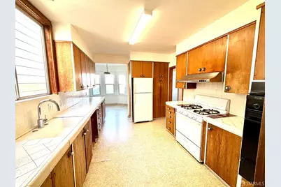 136 Rae Avenue, San Francisco, CA 94112 - Photo 9
