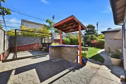 270 La Prenda, Millbrae, CA 94030 - Photo 33