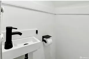 917 York St, San Francisco, CA 94110 - Photo 31