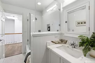 572 Eureka St, San Francisco, CA 94114 - Photo 45
