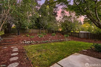 2033 Trafalgar Place, Oakland, CA 94611 - Photo 39