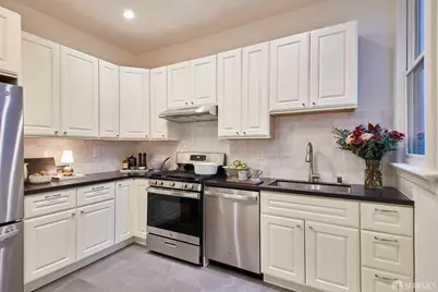 1314 Larkin Street, San Francisco, CA 94109 - Photo 17