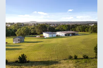 402 Rolling Hills Road, Liberty Hill, TX 78642 - Photo 23