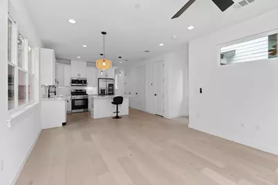 5305 Ledesma Unit 4 Ledesma Road #4, Austin, TX 78721 - Photo 13