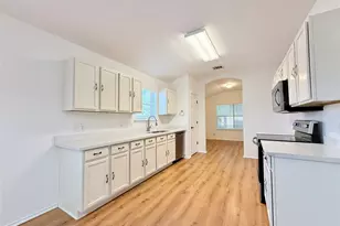 105 Carol Ave, Leander, TX 78641 - Photo 11