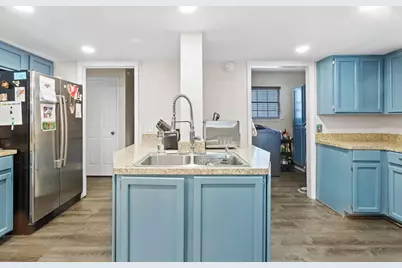 512 Bramble Drive, Austin, TX 78745 - Photo 7