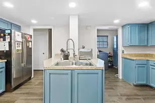 512 Bramble Dr, Austin, TX 78745 - Photo 7