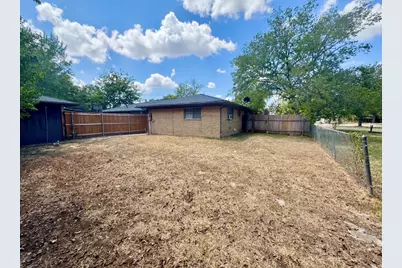 820 S Blanco Street #B, Lockhart, TX 78644 - Photo 23