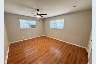 820 S Blanco Street #B, Lockhart, TX 78644 - Photo 13