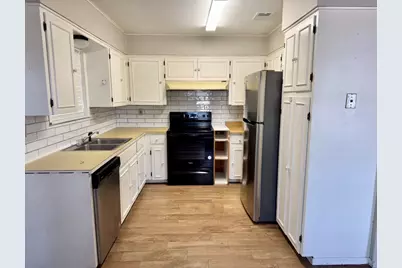820 S Blanco Street #B, Lockhart, TX 78644 - Photo 9