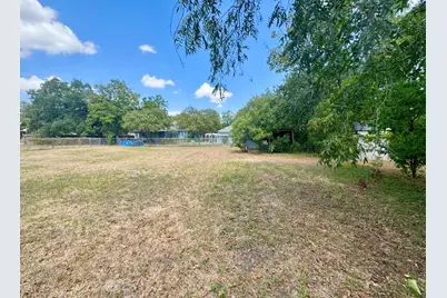 820 S Blanco Street #B, Lockhart, TX 78644 - Photo 25