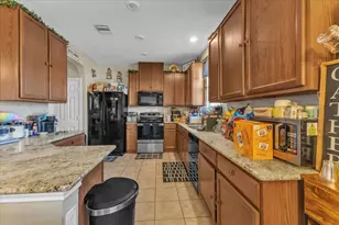 12922 Dwight Eisenhower St, Manor, TX 78653 - Photo 7