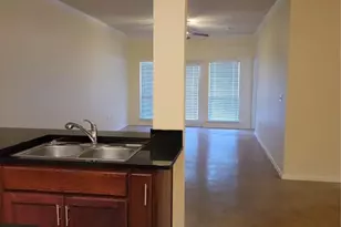 910 W 25th St, Austin, TX 78705 - Photo 3