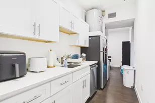 1010 W 26th St, Austin, TX 78705 - Photo 5