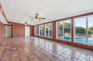 907 Shepherd Rd, Georgetown, TX 78628 - Photo 5