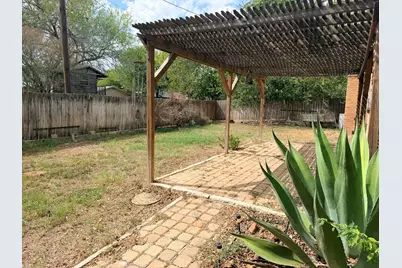 220 Parkview Drive, Luling, TX 78648 - Photo 33