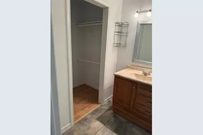 721 S Laurel Avenue, Luling, TX 78648 - Photo 7