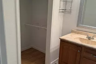 721 S Laurel Ave, Luling, TX 78648 - Photo 7