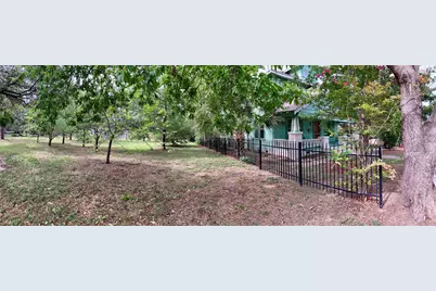 903 E 14th Street, Austin, TX 78702 - Photo 29