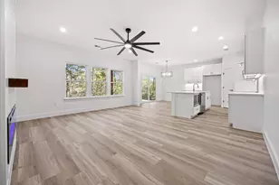 159 Molokini Dr, Bastrop, TX 78602 - Photo 5