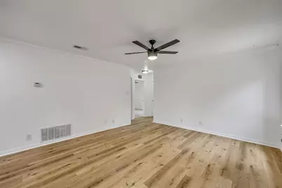7004 Trendal Lane, Austin, TX 78744 - Photo 19