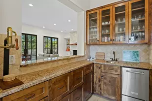 625 Robin Dale Ct, Lakeway, TX 78734 - Photo 9
