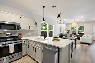 1197 Angelina St, Austin, TX 78702 - Photo 11