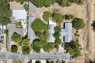 400 Swanee Dr, Austin, TX 78752 - Photo 5